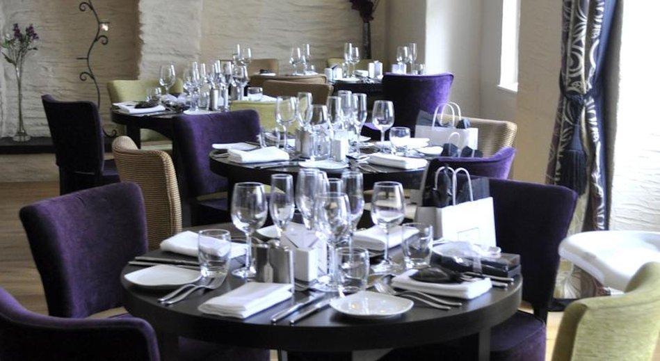 Gwesty'R Emlyn Hotel Newcastle Emlyn Kültér fotó
