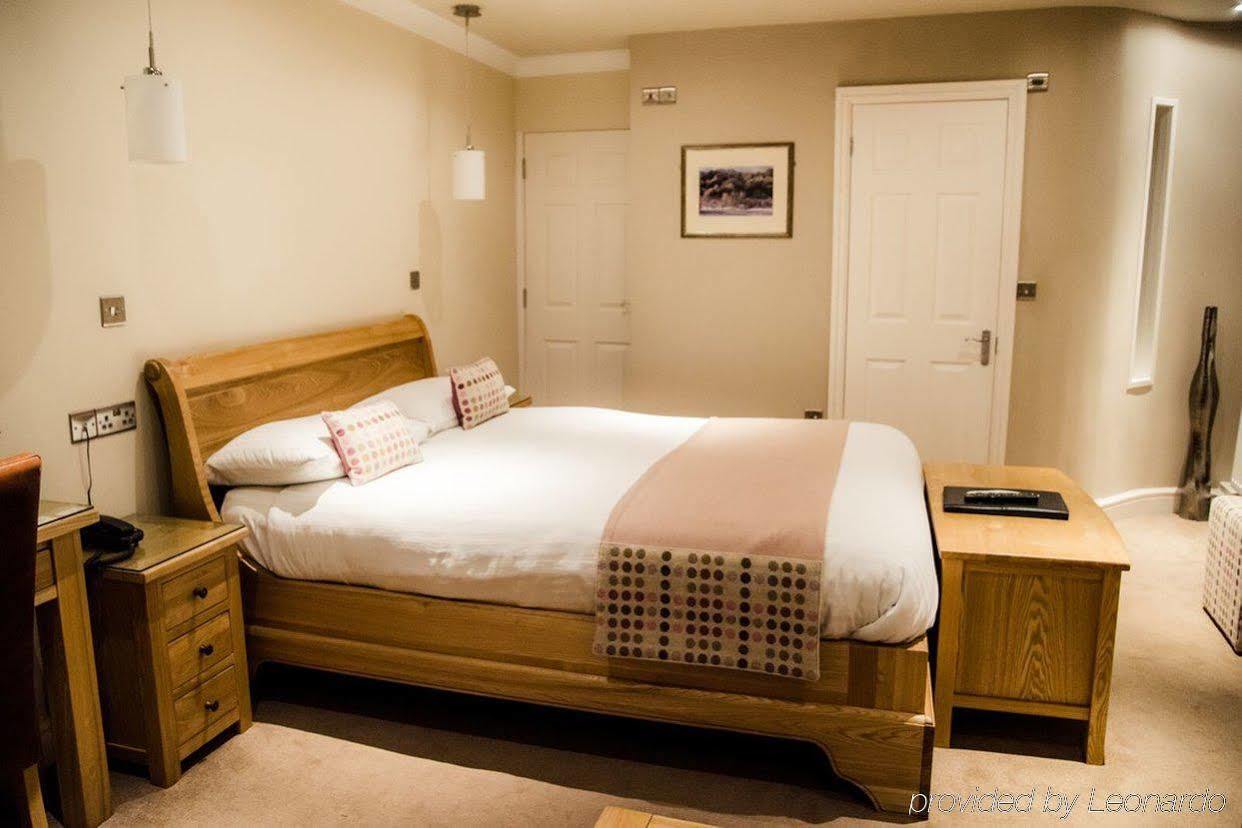 Gwesty'R Emlyn Hotel Newcastle Emlyn Kültér fotó